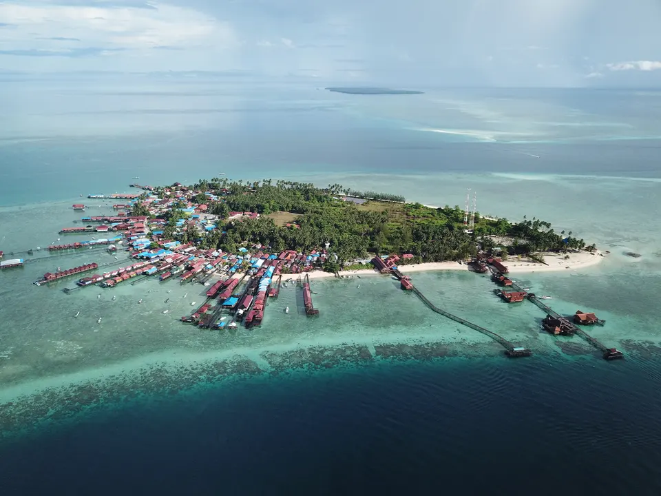Foto udara Pulau Derawan, Kalimantan Timur